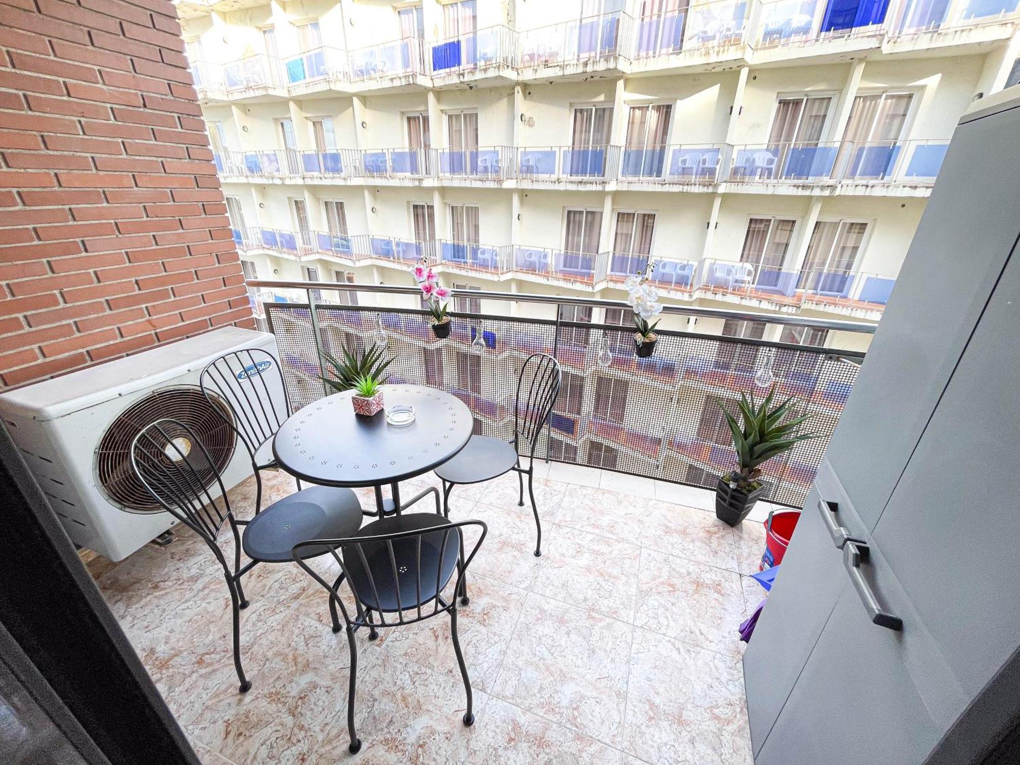 Red Apartment Lloret Lloret de Mar Eksteriør billede